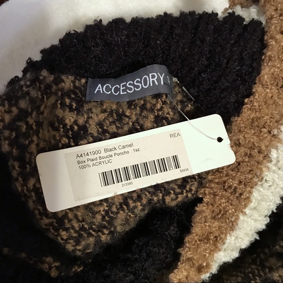 ❌SOLD❌ Accessory Street NWT Knitted Ruana-Poncho One Size - Picture 8 of 8